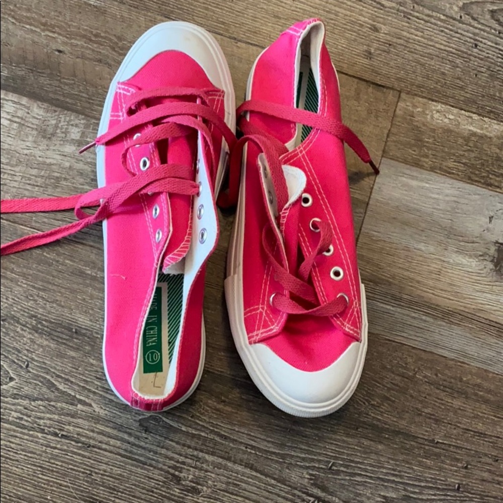 Off brand converse